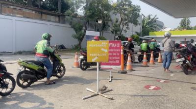 BBM Nonsubsidi Mencekik! Harga Pertamax Tembus Rp16.250/Liter, Akankah Daya Beli Masyarakat Terjun Bebas?