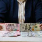 Terkuak! Rupiah Anjlok ke Rp17.900 per Dolar AS, Titik Terendah Sepanjang Sejarah: Analis Ungkap Pemicu Global yang Mengguncang Ekonomi Domestik!