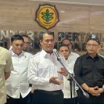 Ekonomi Bergolak! Dolar AS Perkasa, Harga TBS Sawit Petani Malah Terpuruk: Mentan Amran Sulaiman Angkat Bicara, Ungkap Kejanggalan Mencengangkan dan Solusi Mendesak!