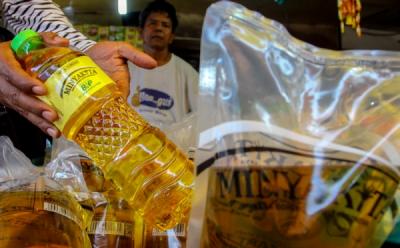 Terkuak! Di Tengah Badai Kenaikan Harga Global, Pemerintah 'Tahan Banting' HET Minyakita di Rp15.700/Liter: Apa Rahasianya dan Bagaimana Nasib Dapur Anda?
