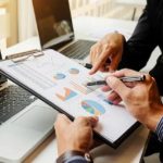 Gawat! OJK Bongkar Dua Modus Penipuan Keuangan Paling Licik: Investasi Bodong Berkedok Saham IPO Fiktif dan 'Jasa Pelunas Utang' Pinjol Ilegal Terhenti!