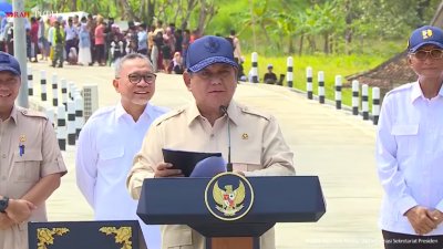 Revolusi Ekonomi Dimulai! Prabowo Resmikan 1.151 KM Jalan Baru: Ini Dia Urat Nadi Perekonomian Rakyat yang Siap Mengubah Wajah Indonesia!