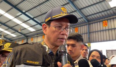 Terkuak! Biang Kerok Penumpukan 3.100 Kontainer di Priok, Menkeu Purbaya Siap 'Hajar' Pelaku Dolar AS: Ancaman Serius bagi Stabilitas Ekonomi Nasional?