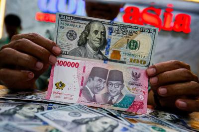 Alarm Merah Ekonomi! Rupiah Terjun Bebas Dekati Rp18.000/Dolar AS: Keputusan Mengejutkan MSCI Bikin Investor Asing Menahan Diri, Apa Dampaknya ke Kantong Anda?