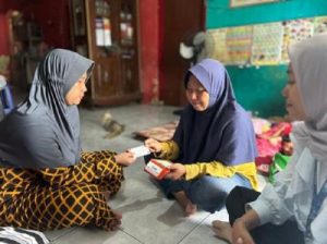 Terungkap! Resep Rahasia Ibu Rumah Tangga Ini Bangkit dari Keterpurukan, Kini Jadi 'Bank Berjalan' Komunitas Berkat Sentuhan BRI Group!