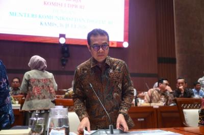 Rapat Rahasia Komdigi dan DPR Terungkap
