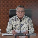 Gubernur BI Bongkar Rahasia Rupiah Melemah Suku Bunga Tetap