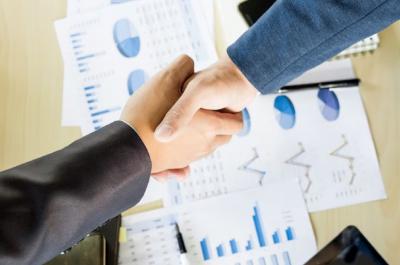 Gebrak Industri Keuangan Syariah Merger Bank