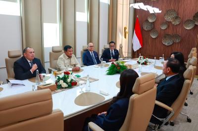 Prabowo Kumpulkan Tiga Mantan PM Thailand Misteri