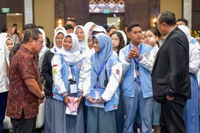 Pelajar Heboh Sambut Rahasia Bank Syariah