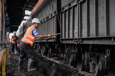 Harga Batu Bara Agustus Anjlok Kok Untung