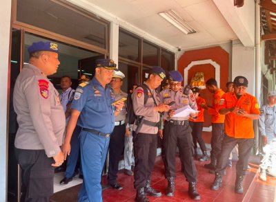 Panik Kapal Terbakar di Bali Penumpang Selamat