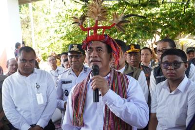 Amran Sulaiman Kirim Bantuan Fantastis NTT