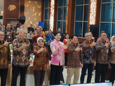 OJK Sasar Jutaan Warga Agar Melek Keuangan
