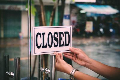 Terkuak Daftar Bank Tutup Hingga 2026