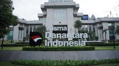 55tv.co.id - Kabar santer beredar mengenai potensi perubahan signifikan dalam struktur kepemilikan Bursa Efek Indonesia BEI pasca demutualisasi. Danantara disebut-sebut akan menjadi pemegang saham mayoritas dengan porsi mencapai 40 persen. Bagaimana fakta sebenarnya di balik isu yang menghebohkan pasar modal ini dan apa implikasinya bagi masa depan bursa.