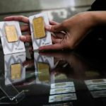 Harga Emas Antam Anjlok Hari Ini