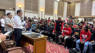 Mentan Amran Temui Ribuan Petani Indramayu
