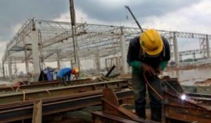 Misteri Target Ekonomi 8 Persen dan Nasib Buruh