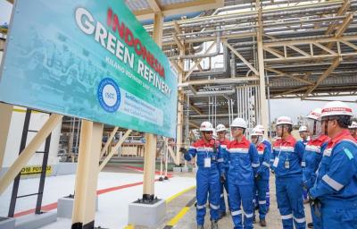 Minyak Jelantah Jadi Bahan Bakar Pesawat
