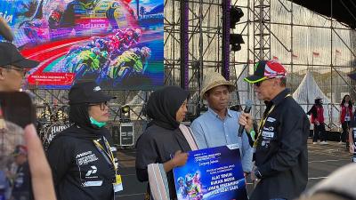 Bangkitkan Ekonomi Desa Sade
